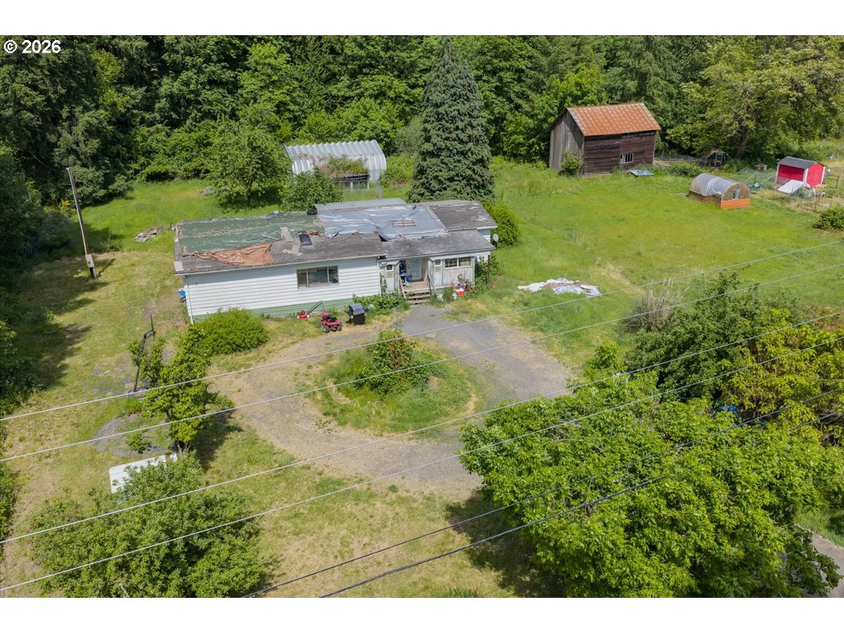 42521 N River Dr Property Photo 4