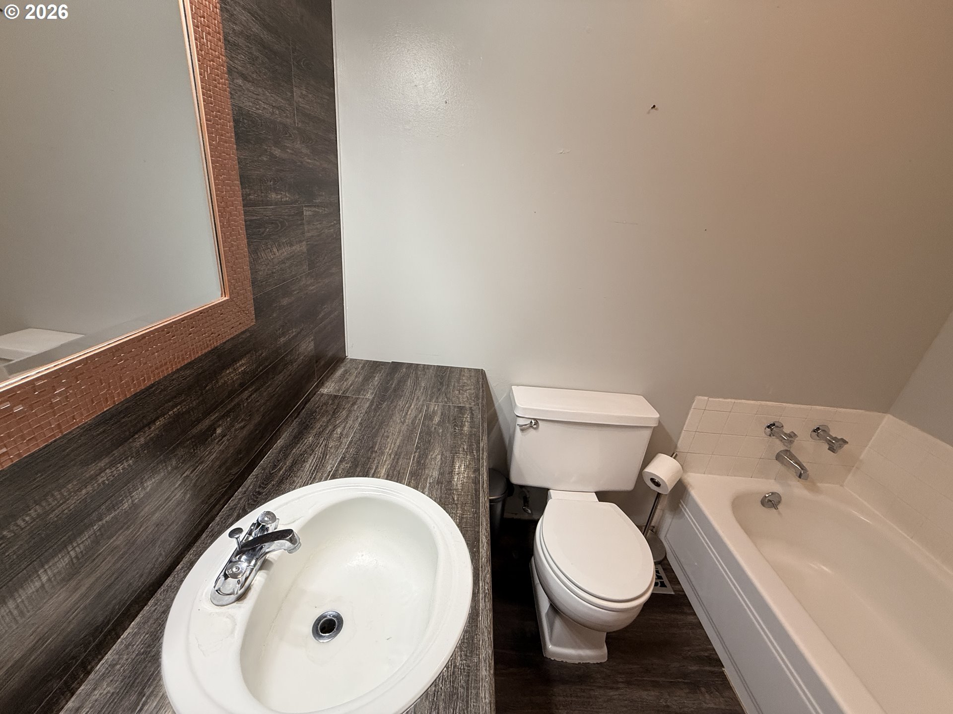 1638 Hines Blvd Property Photo 18