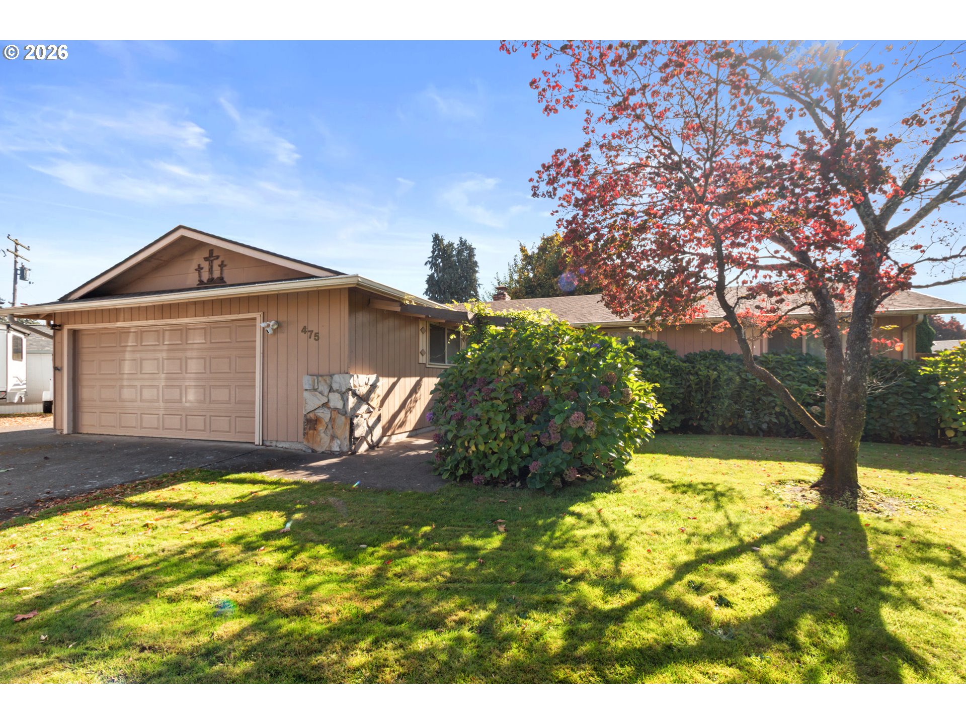 475 Pinedale Ave Property Photo 1