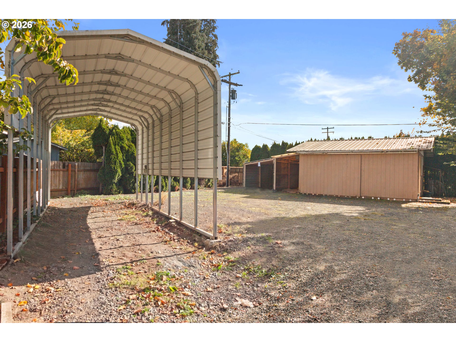 475 Pinedale Ave Property Photo 2