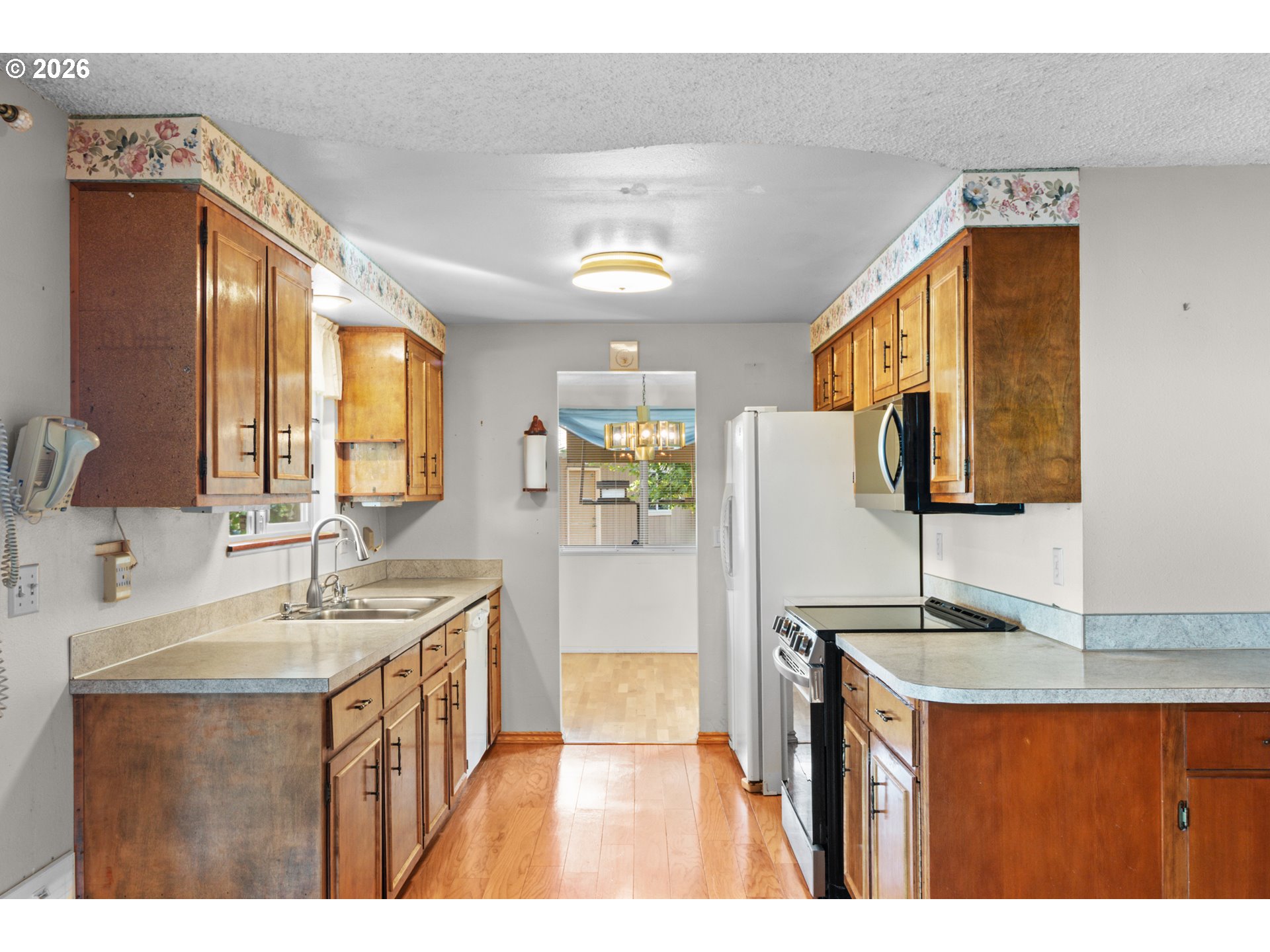 475 Pinedale Ave Property Photo 13