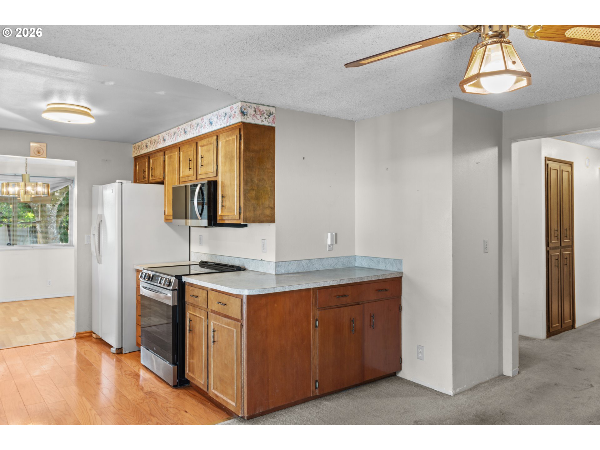 475 Pinedale Ave Property Photo 14