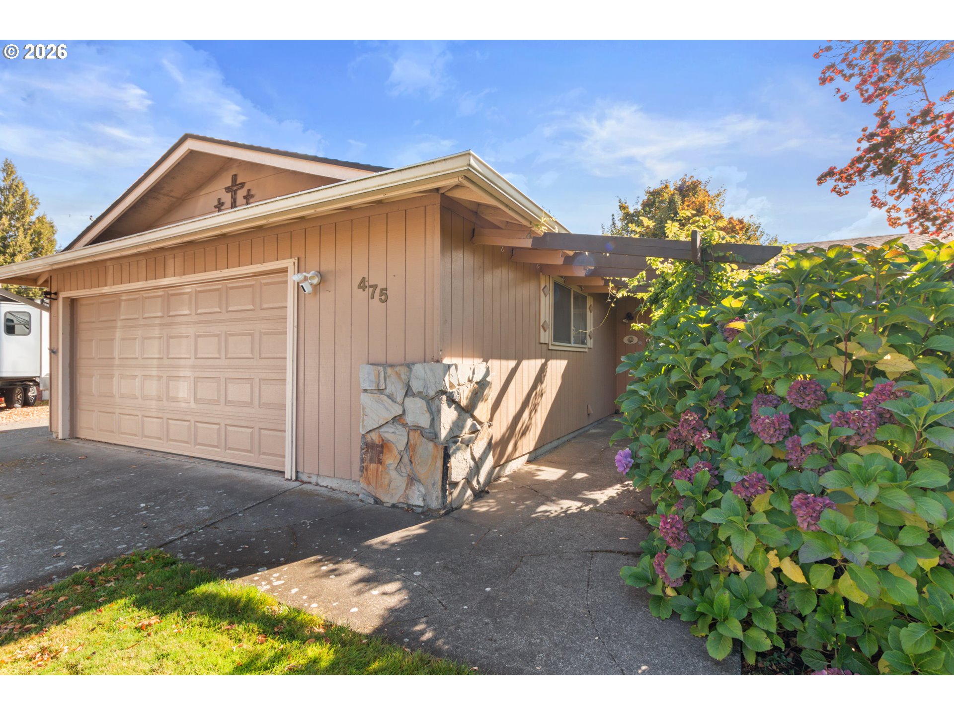 475 Pinedale Ave Property Photo 31