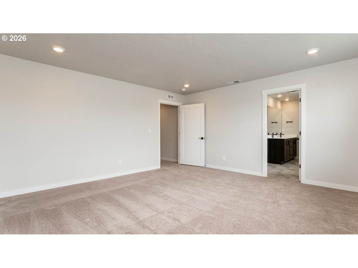 2197 Veneta Ave S Property Photo 25