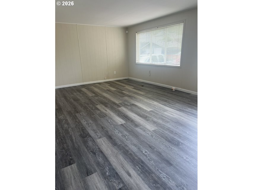15950 Short Ave Property Photo 5