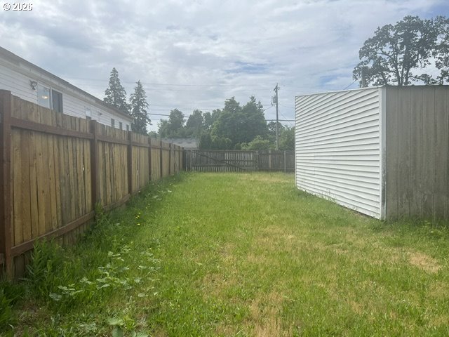 15950 Short Ave Property Photo 11