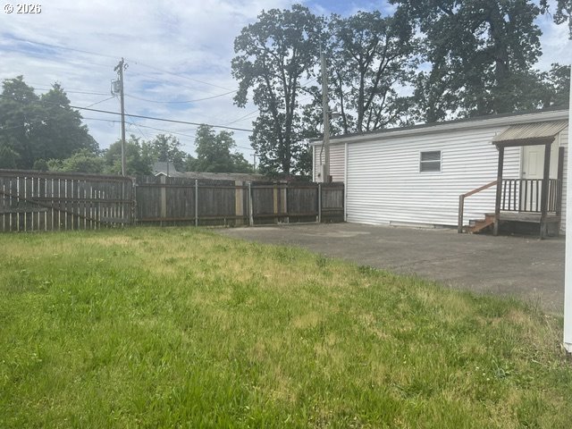 15950 Short Ave Property Photo 12