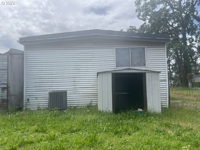 15950 Short Ave Property Photo 21