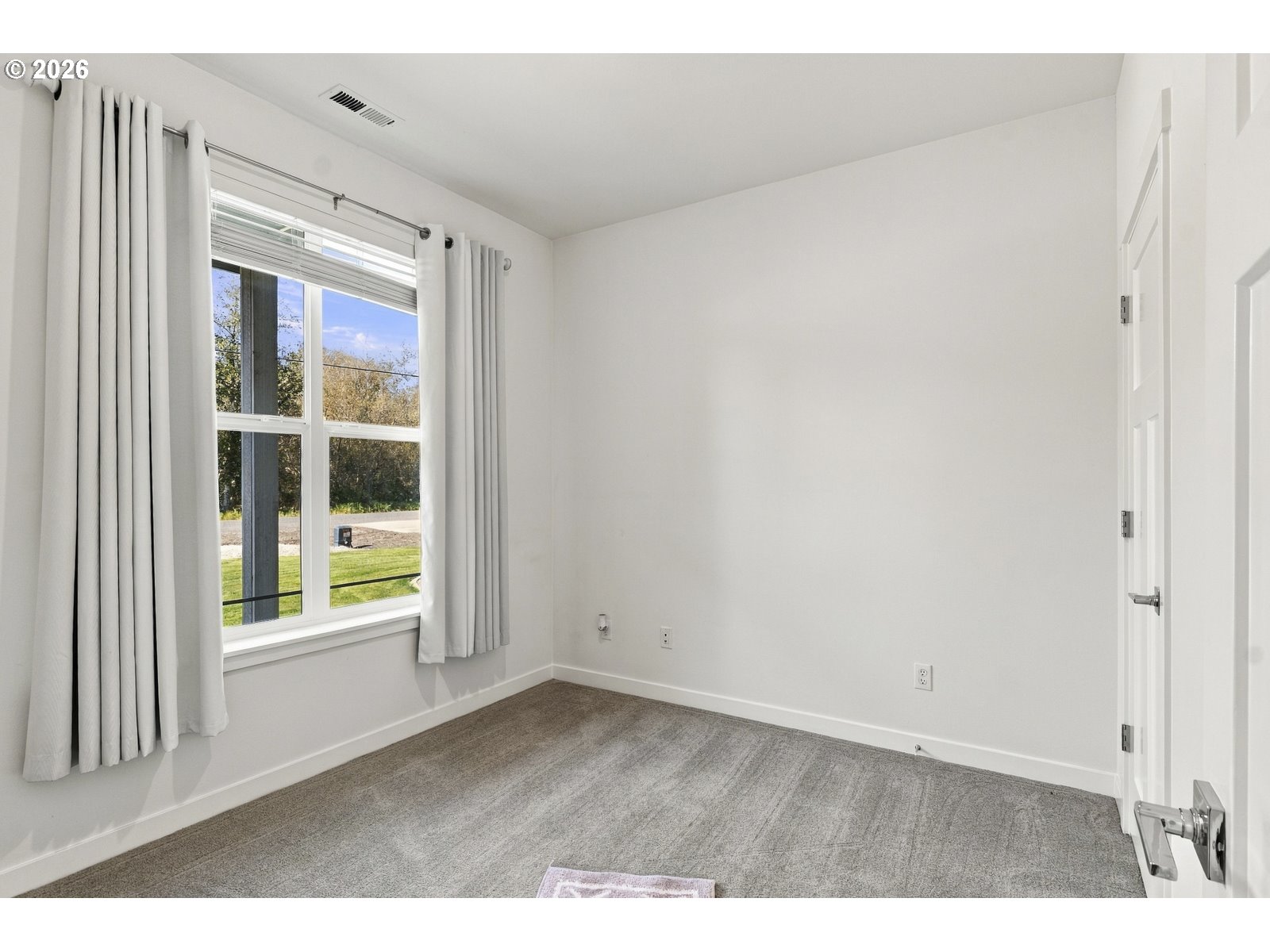 28 Roup Rd Property Photo 24