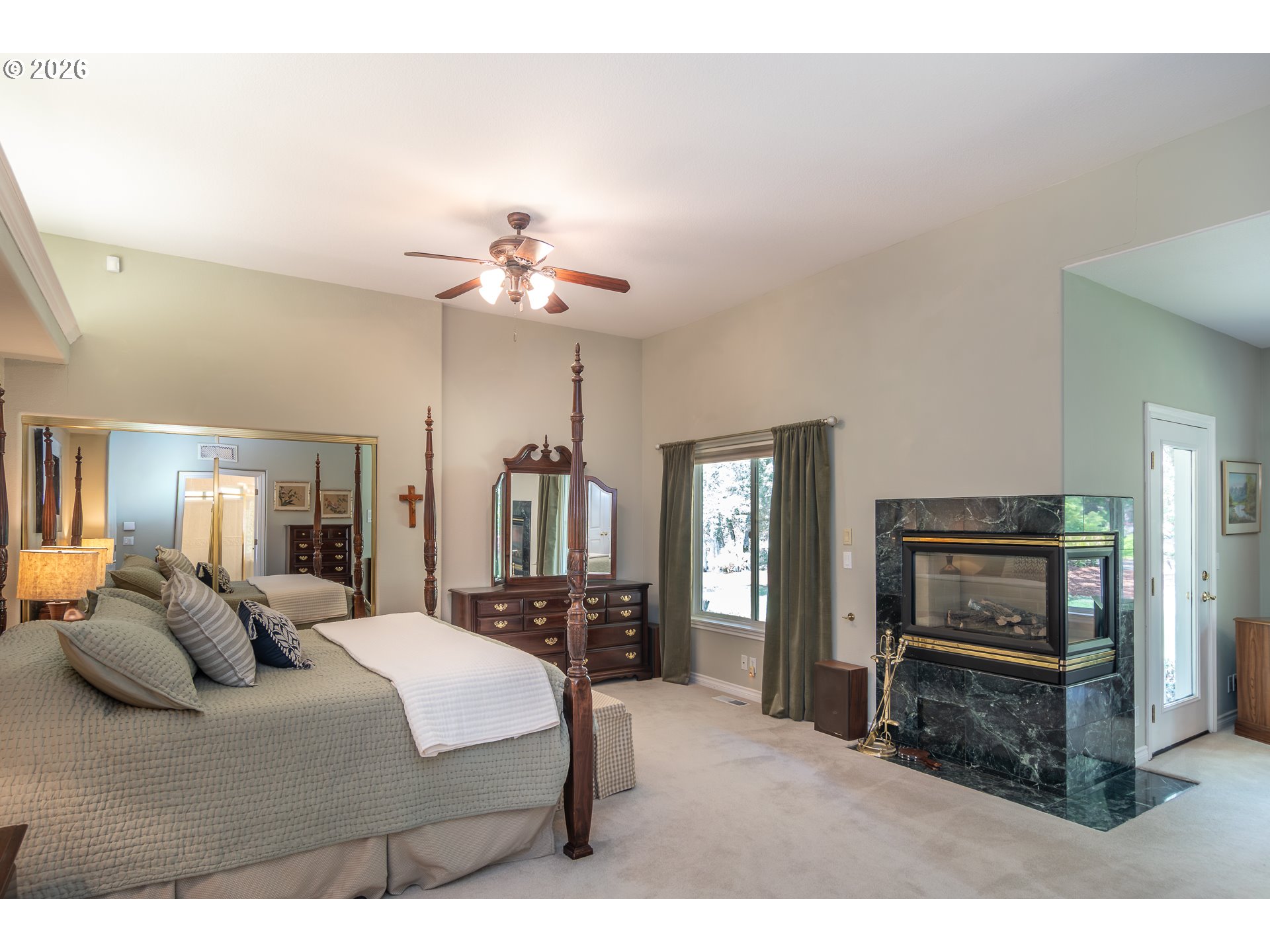 175 Echo Canyon Ln Property Photo 17