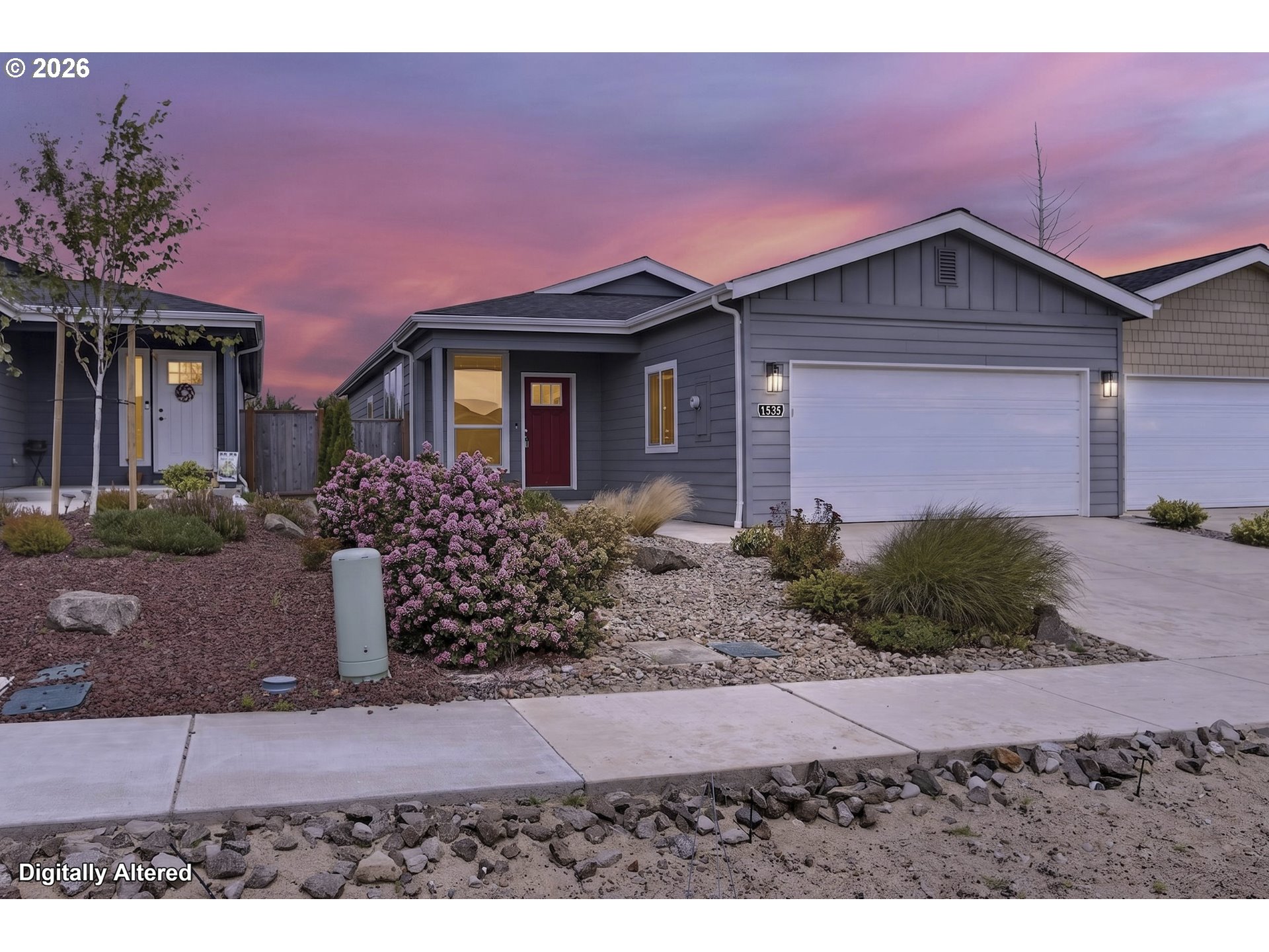 1535 53rd St Property Photo 2