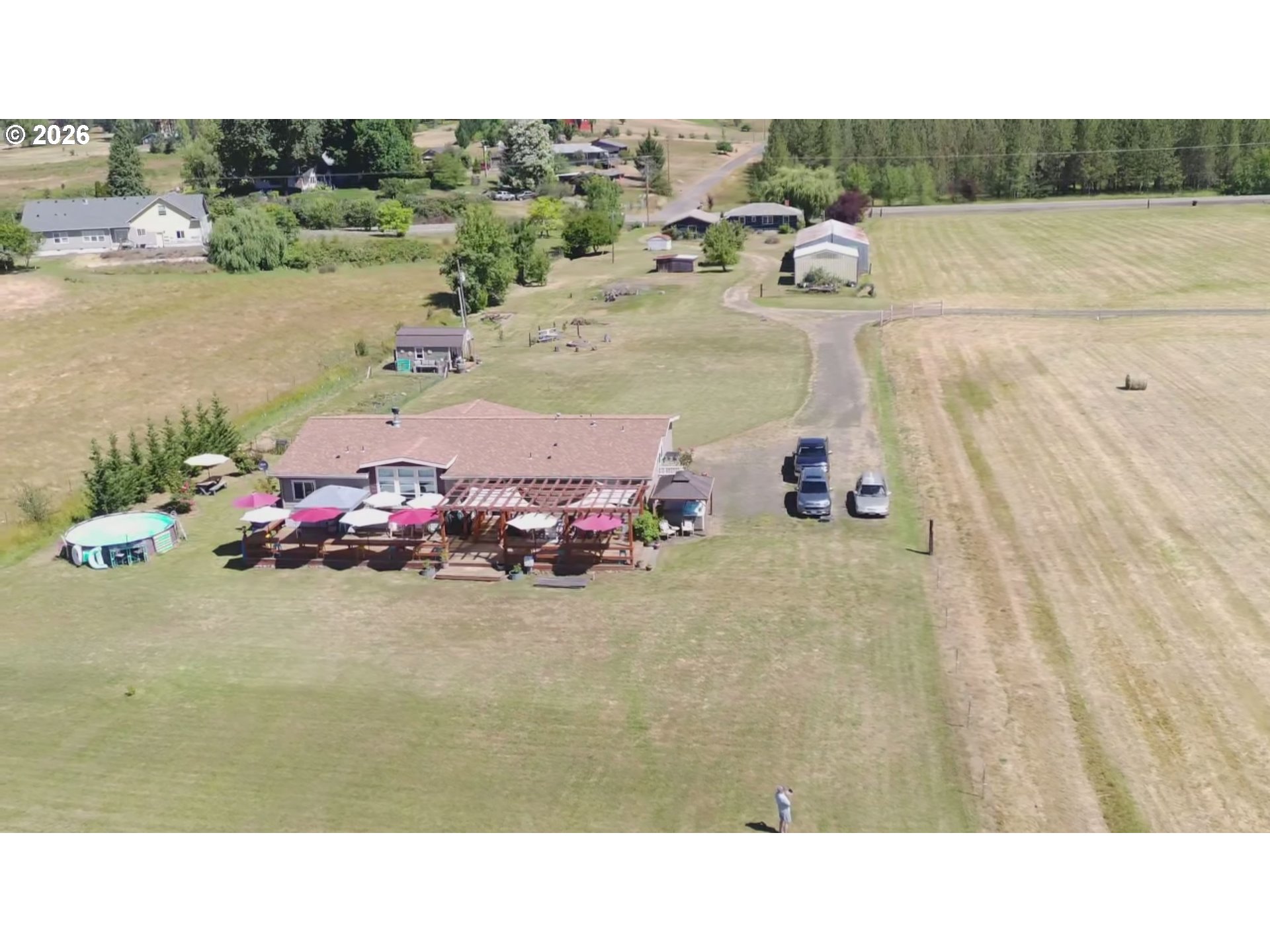 6404 LOOKINGGLASS RD Property Photo 1