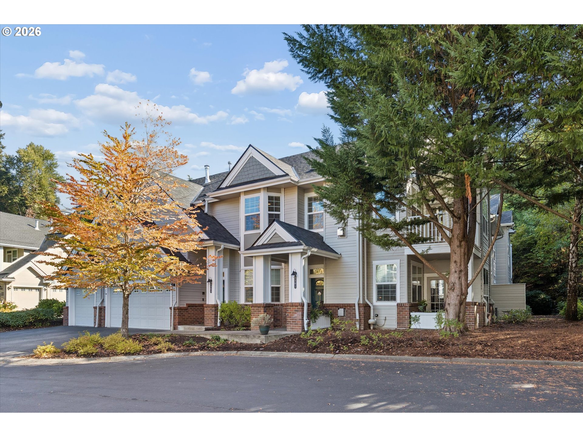 5305 SUMMERLINN WAY Property Photo 1