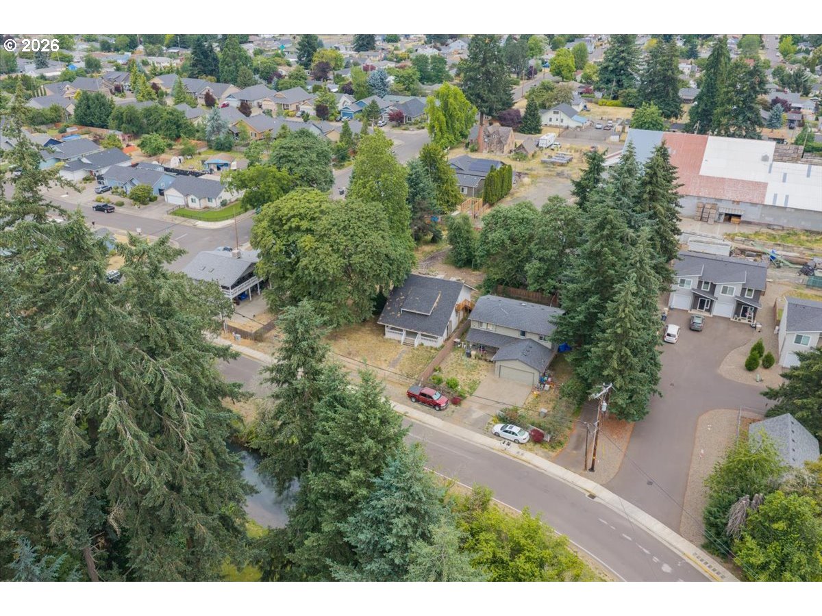 1893 River Rd Property Photo 2