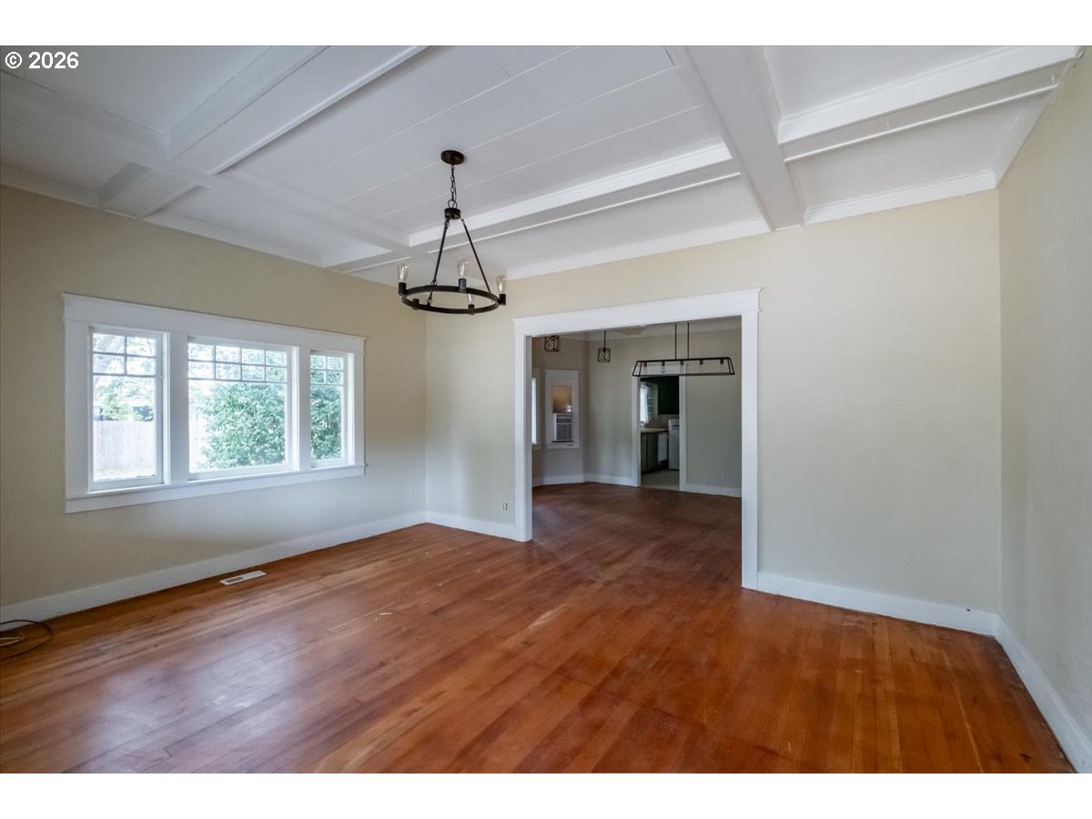 1893 River Rd Property Photo 9