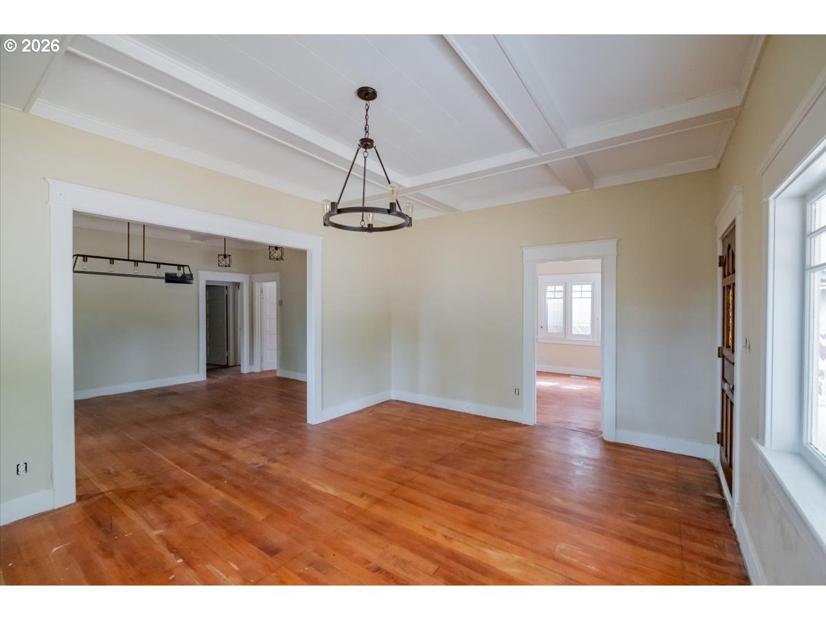 1893 River Rd Property Photo 10
