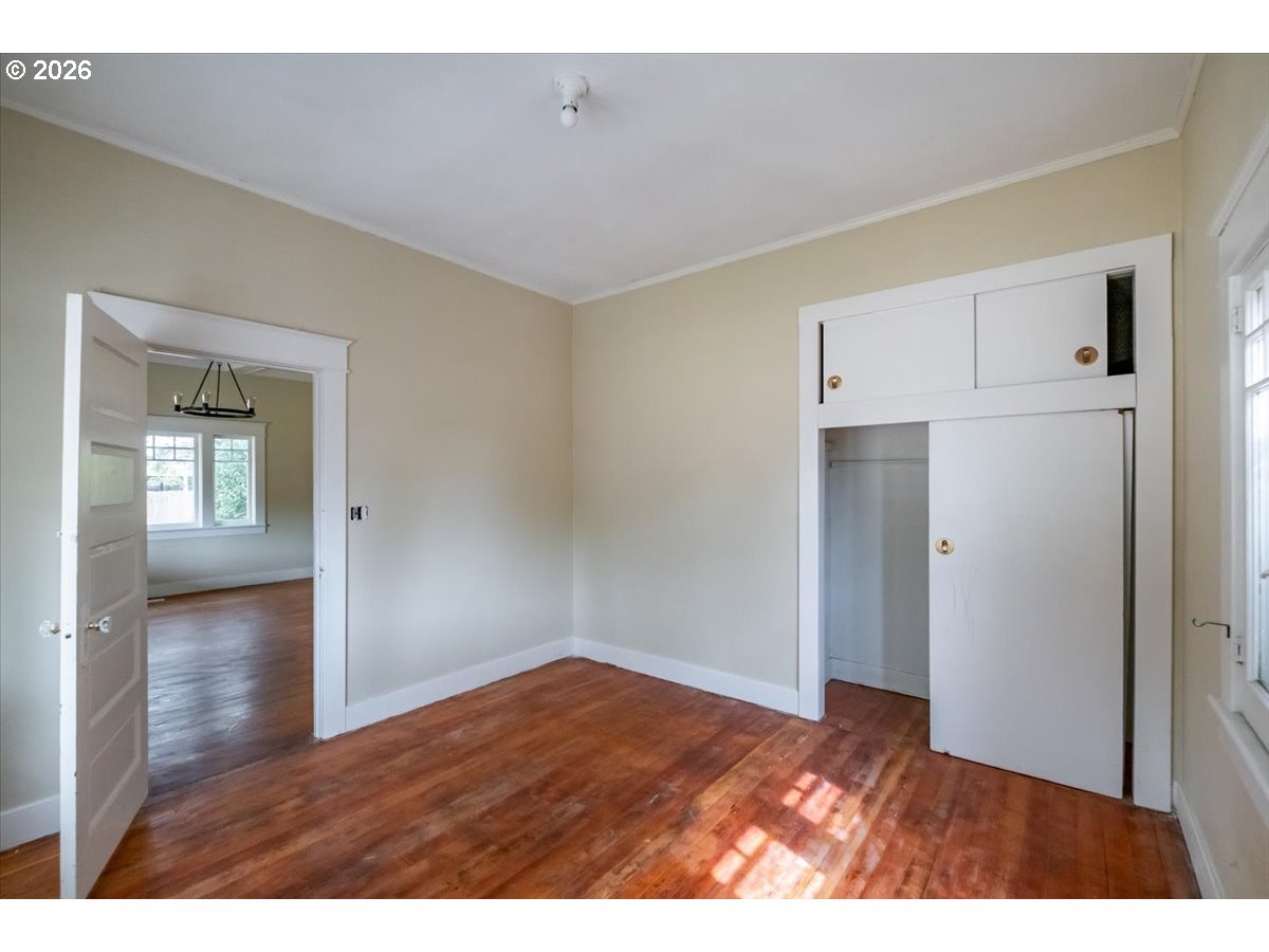 1893 River Rd Property Photo 12