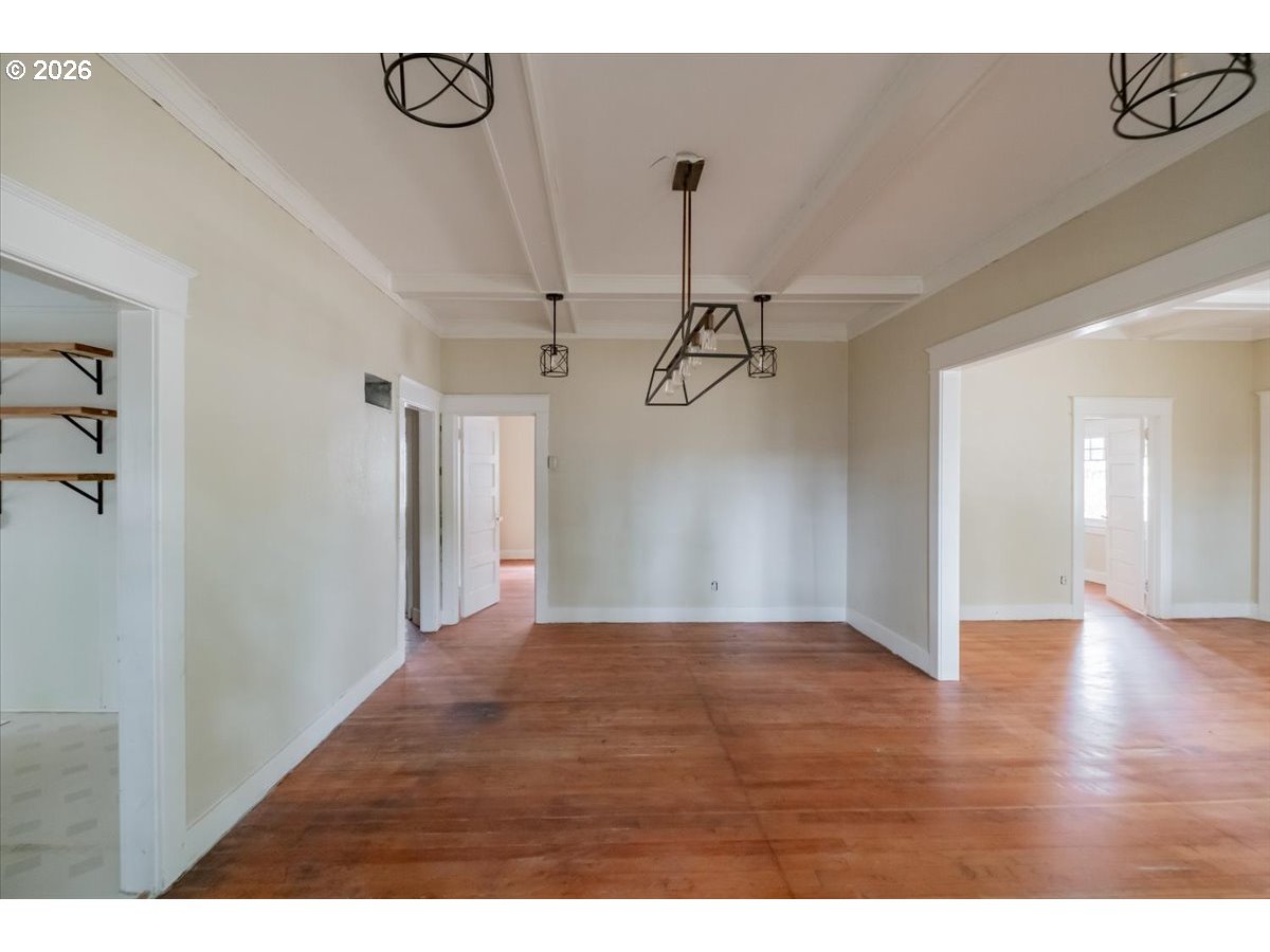 1893 River Rd Property Photo 15