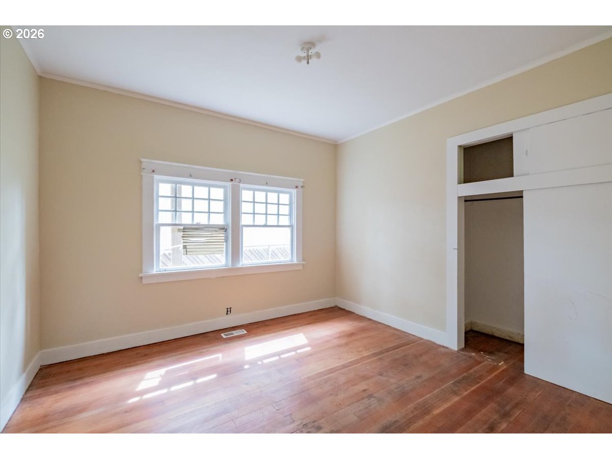 1893 River Rd Property Photo 16