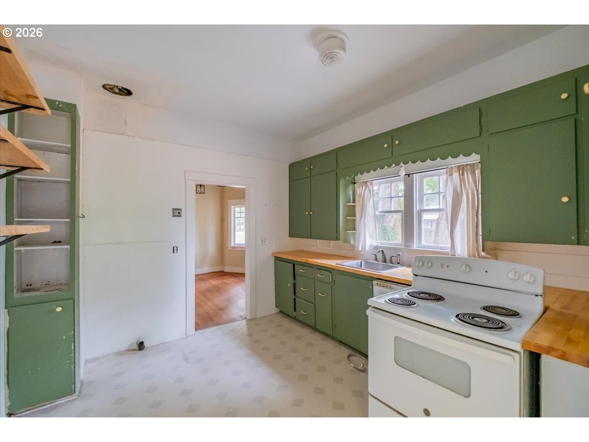 1893 River Rd Property Photo 26