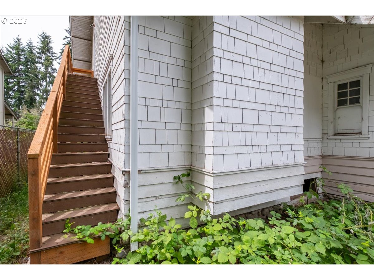 1893 River Rd Property Photo 28