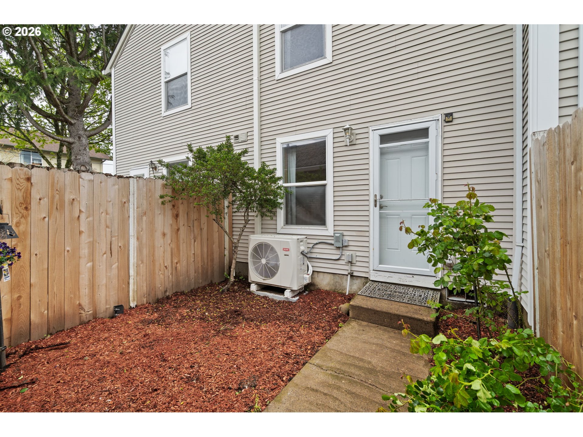 14134 E Burnside St 2 Property Photo 29