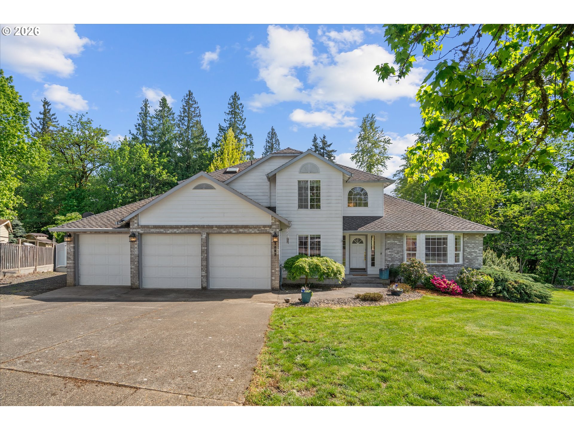 1083 Se Acacia Pl Property Photo 2