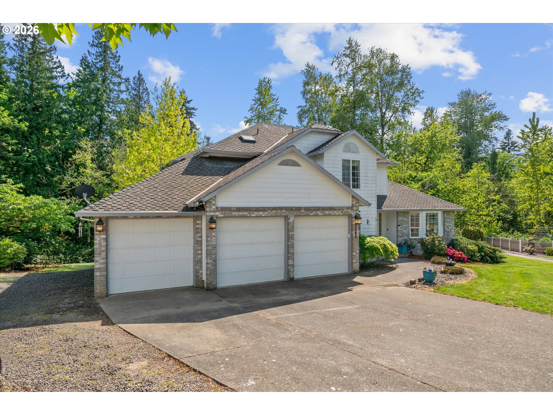 1083 Se Acacia Pl Property Photo 3