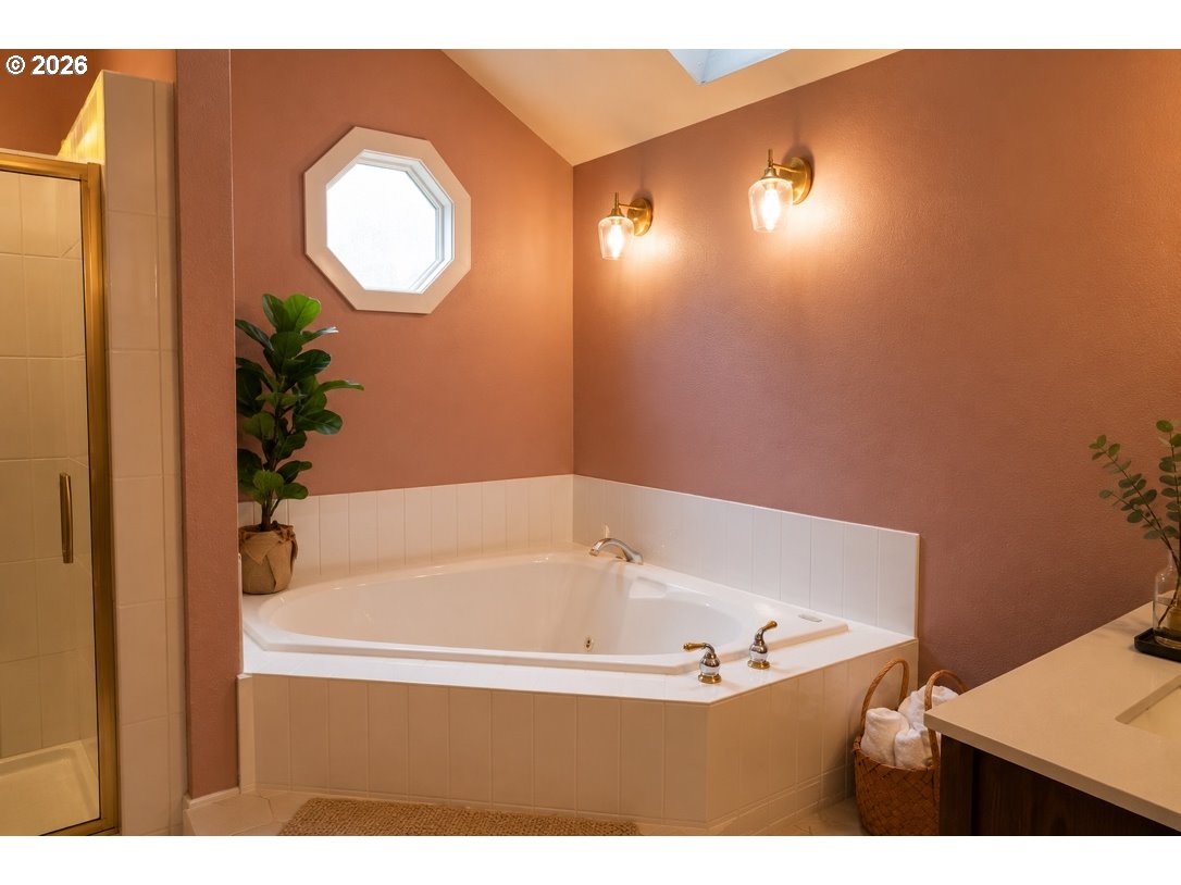 20471 Sw Roy Rogers Rd Property Photo 14