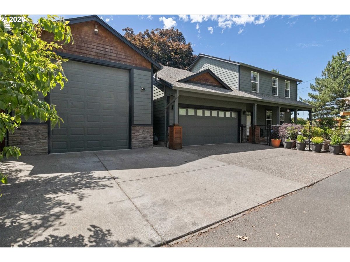 2849 Rocky Ridge Ave Se Property Photo 1
