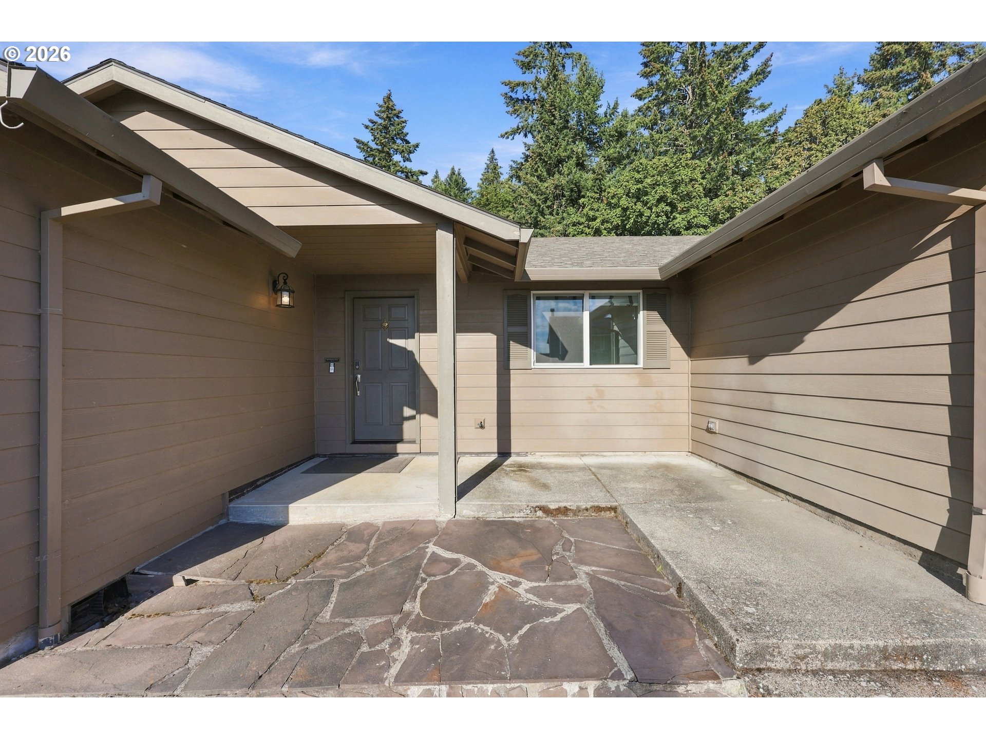 416 Costelloe Dr Property Photo 3