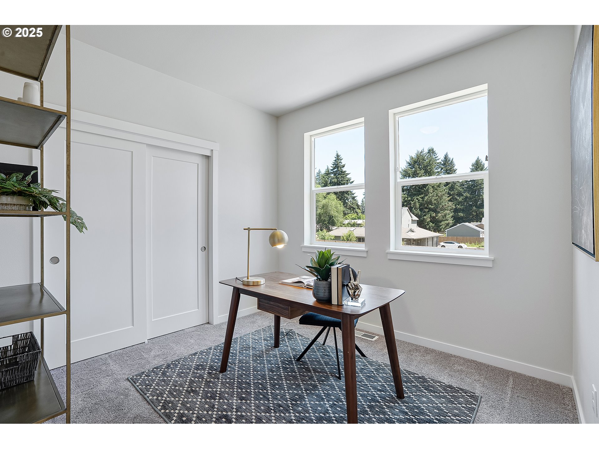 15139 E Burnside St Property Photo 10