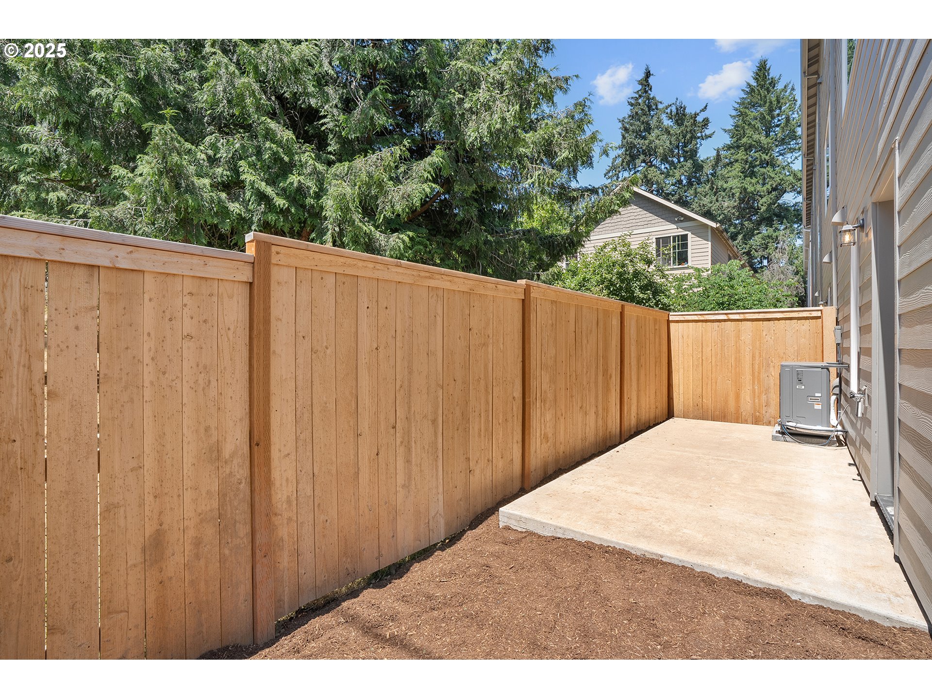 15139 E Burnside St Property Photo 21