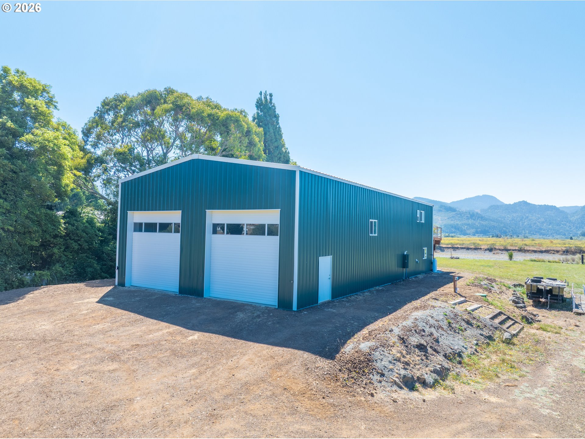 95452 N Bank Rogue River Rd Property Photo 4