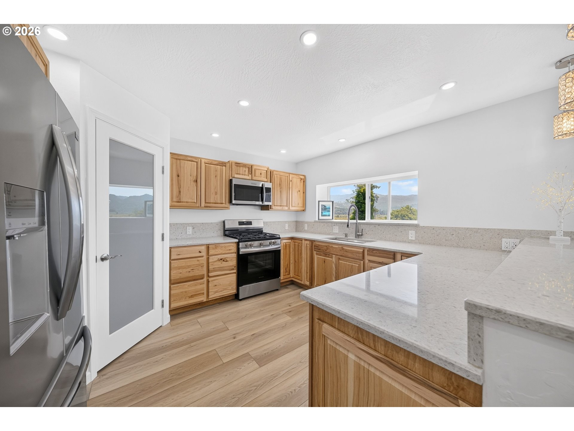 95452 N Bank Rogue River Rd Property Photo 10