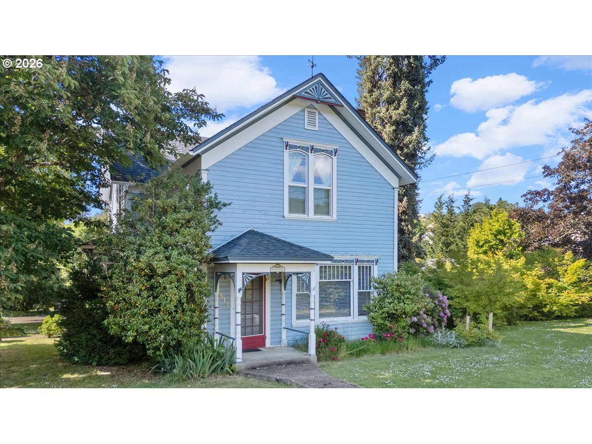 511 Oak St Property Photo 1