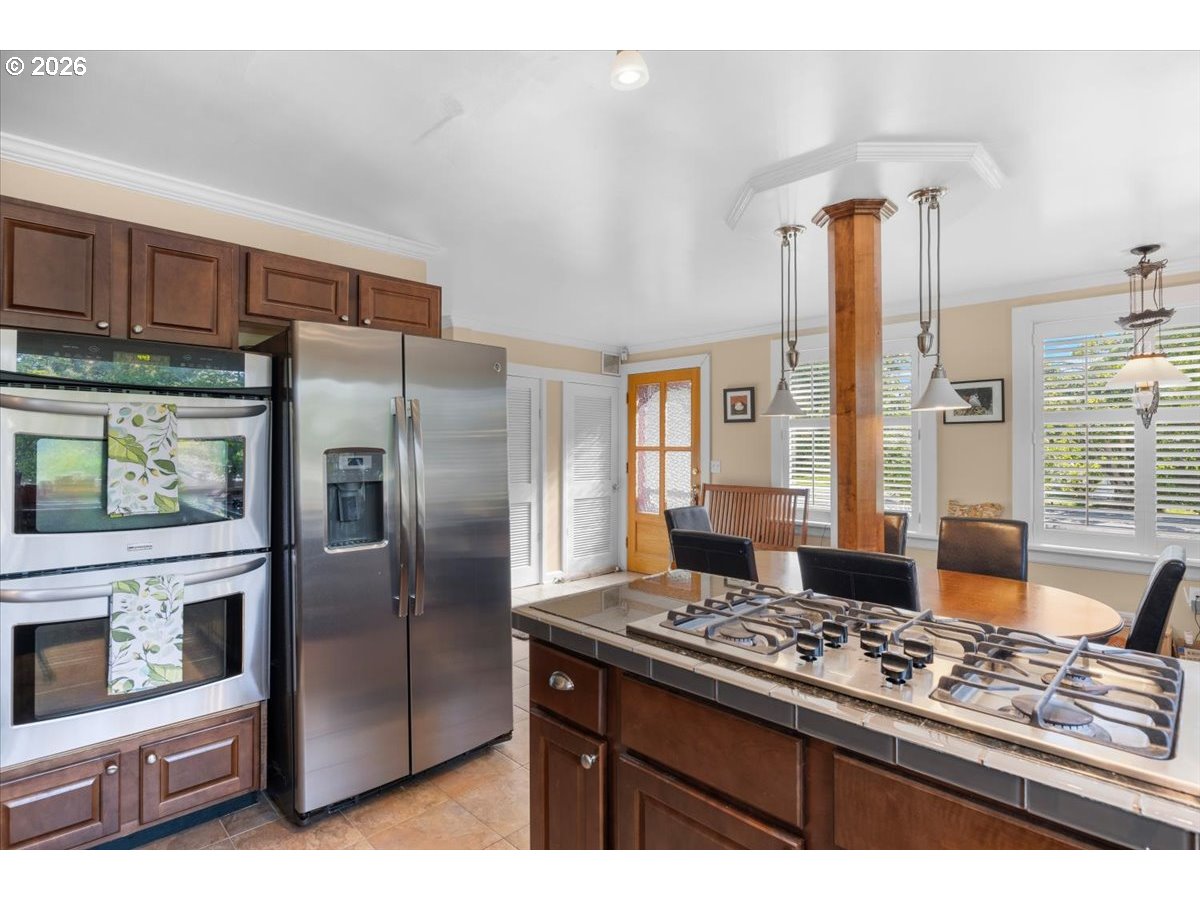 511 Oak St Property Photo 12