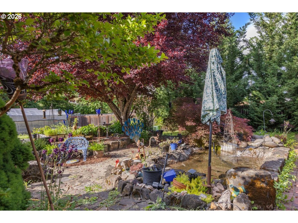 511 Oak St Property Photo 36
