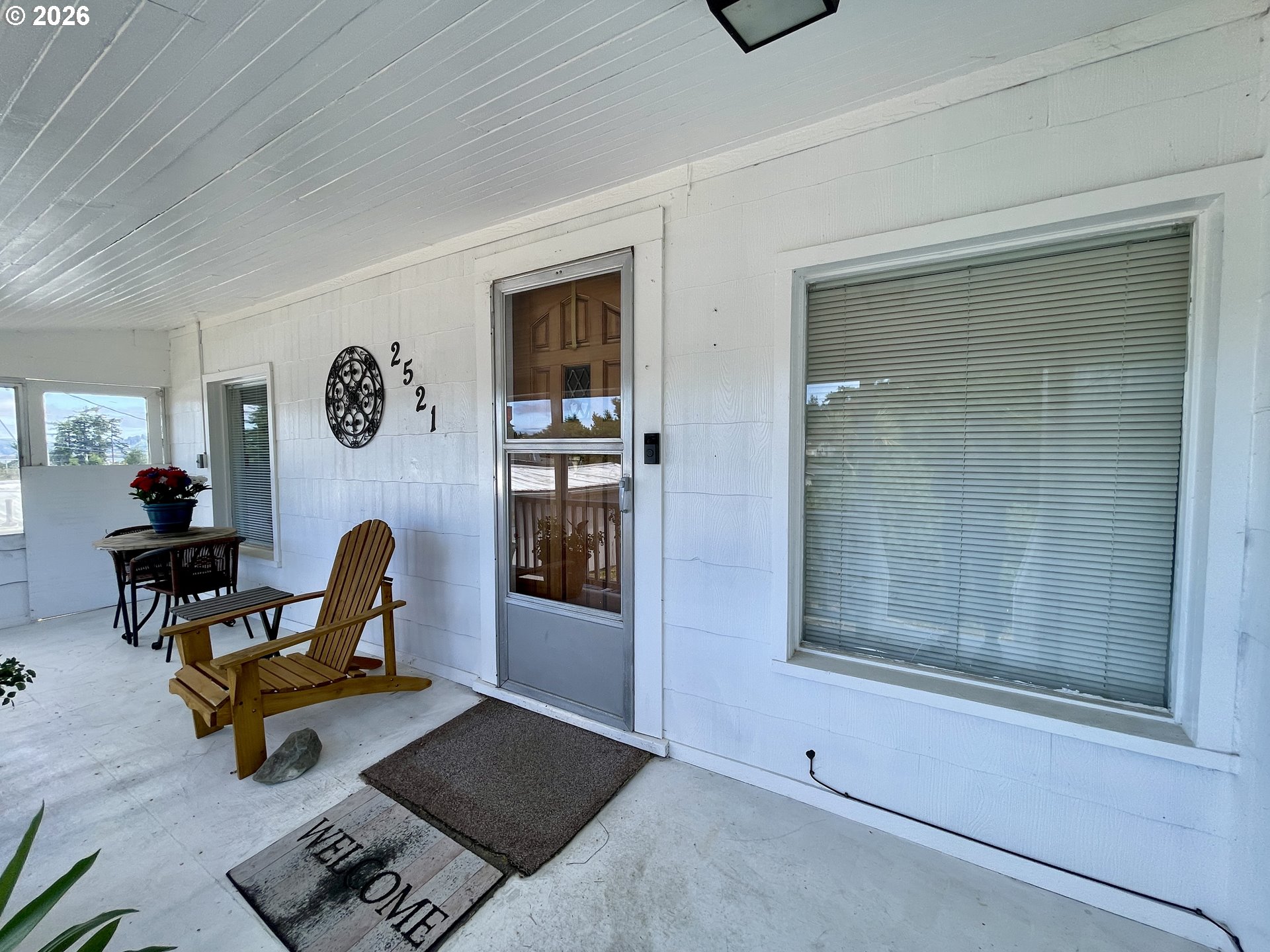 2519 Everett Ave Property Photo 6