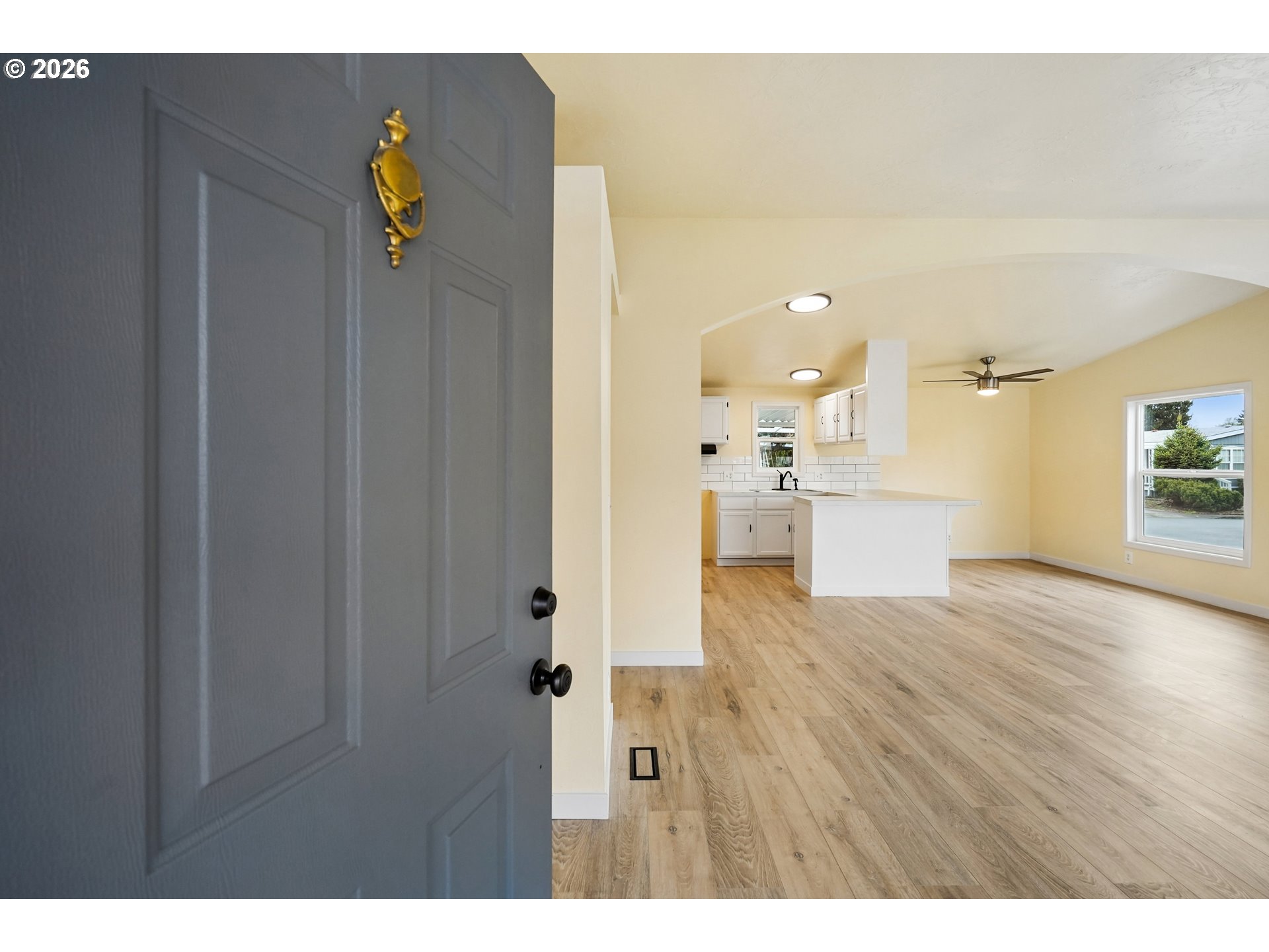2768 Oakland Loop Se Property Photo 5