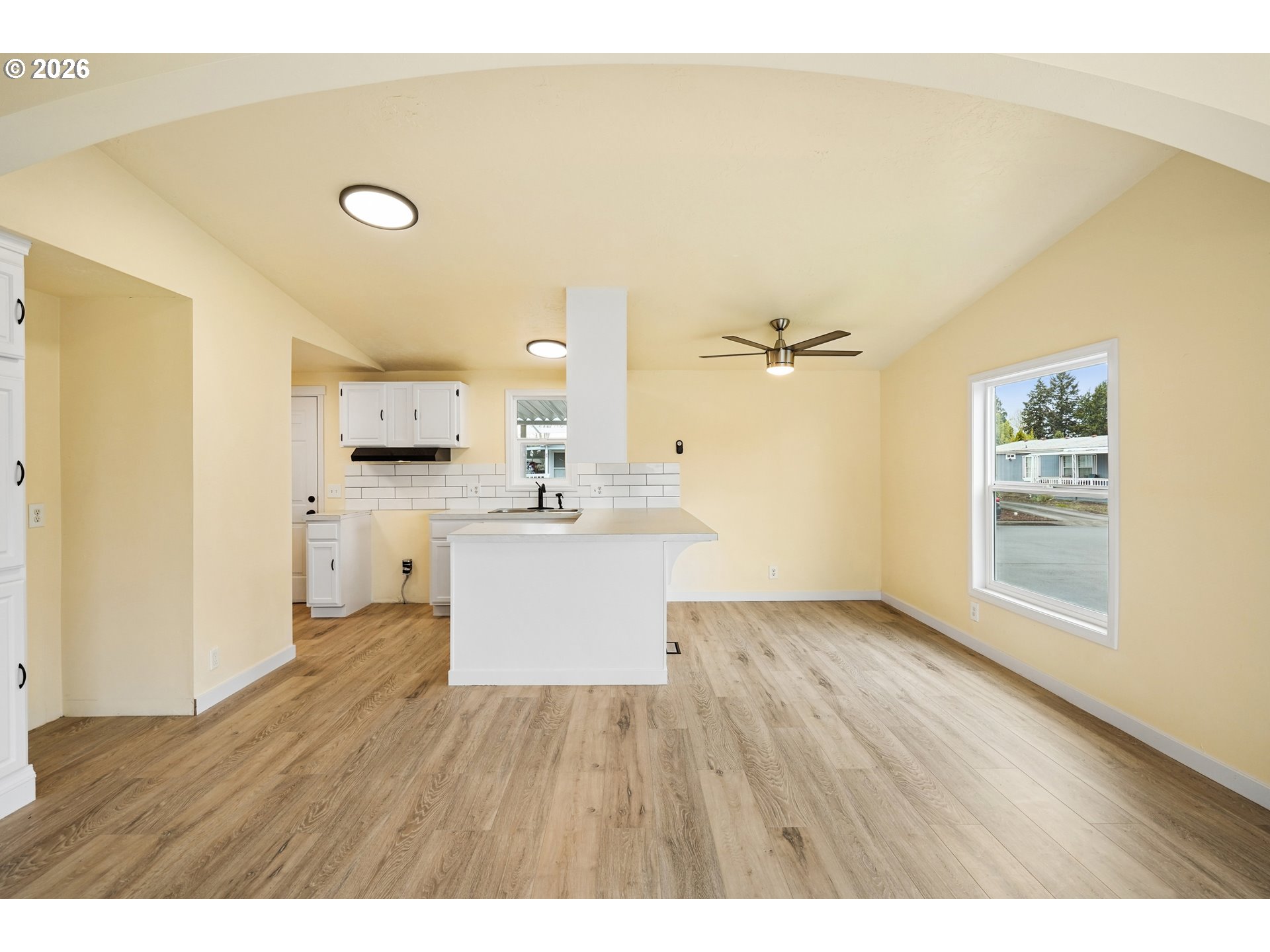 2768 Oakland Loop Se Property Photo 8