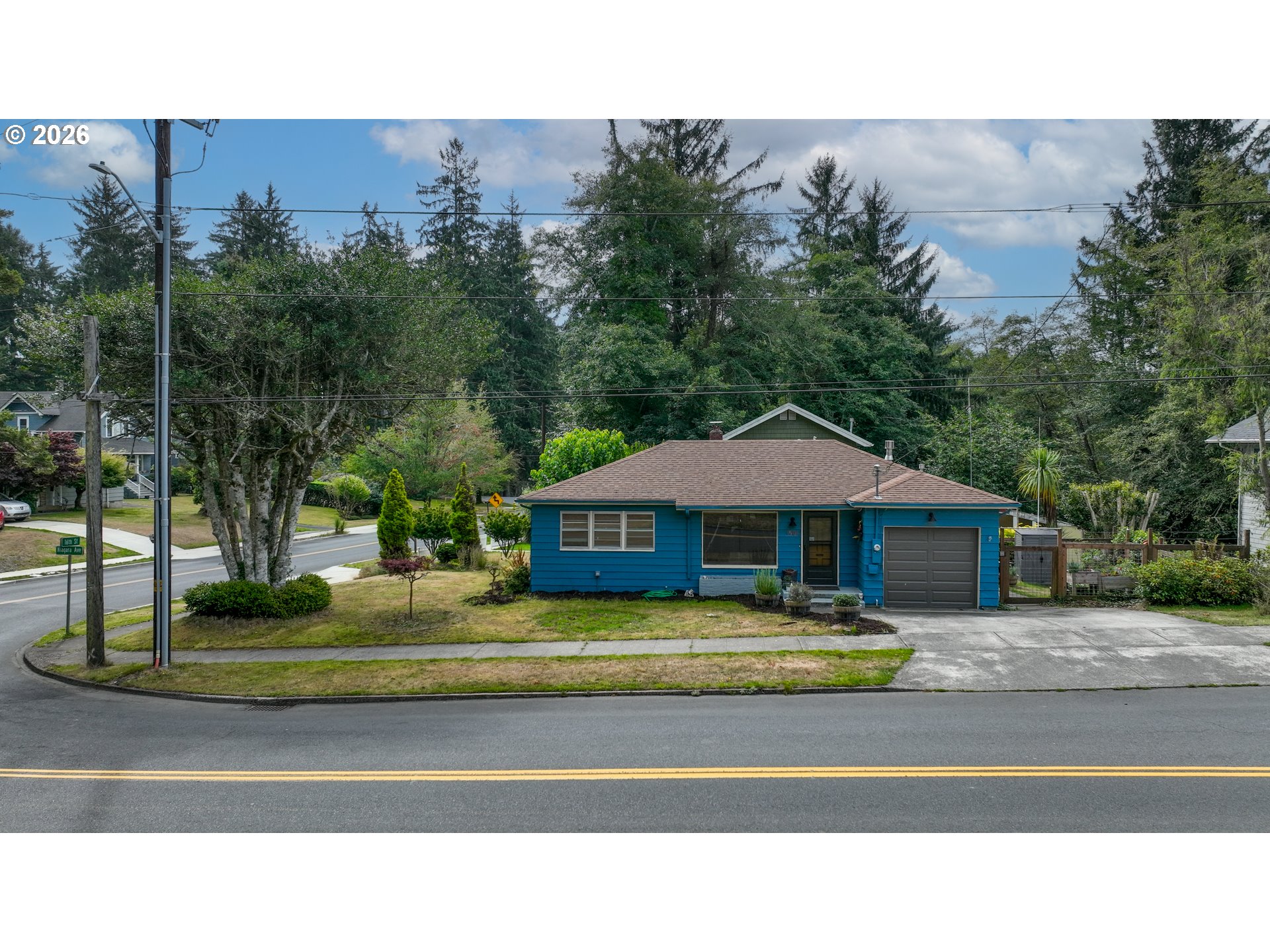 1581 Niagara Ave Property Photo 1