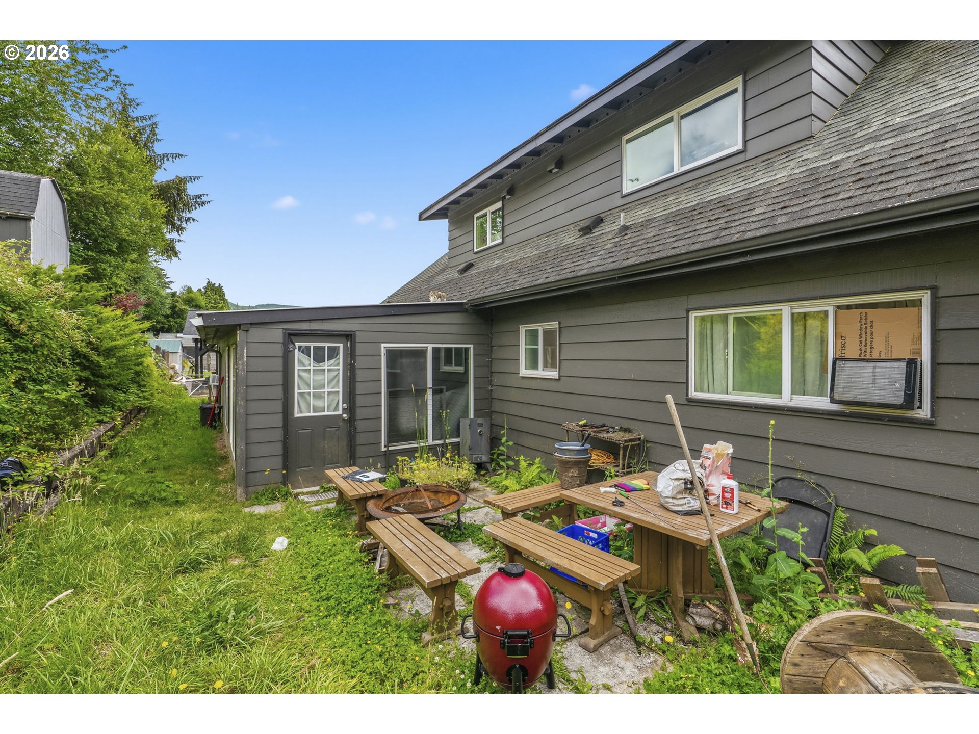 2411 Burcham St Property Photo 27