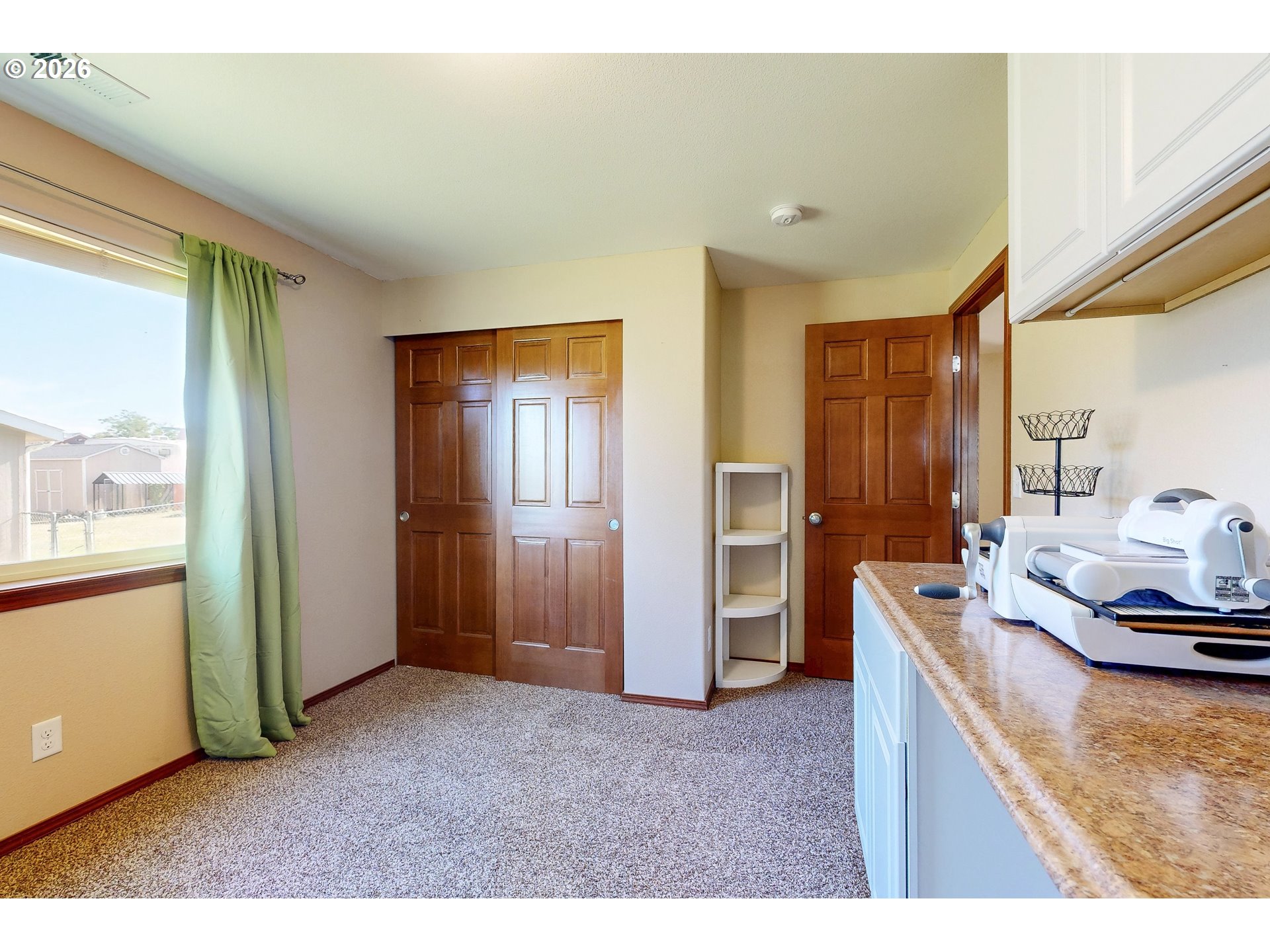 107 S Hill St Property Photo 30