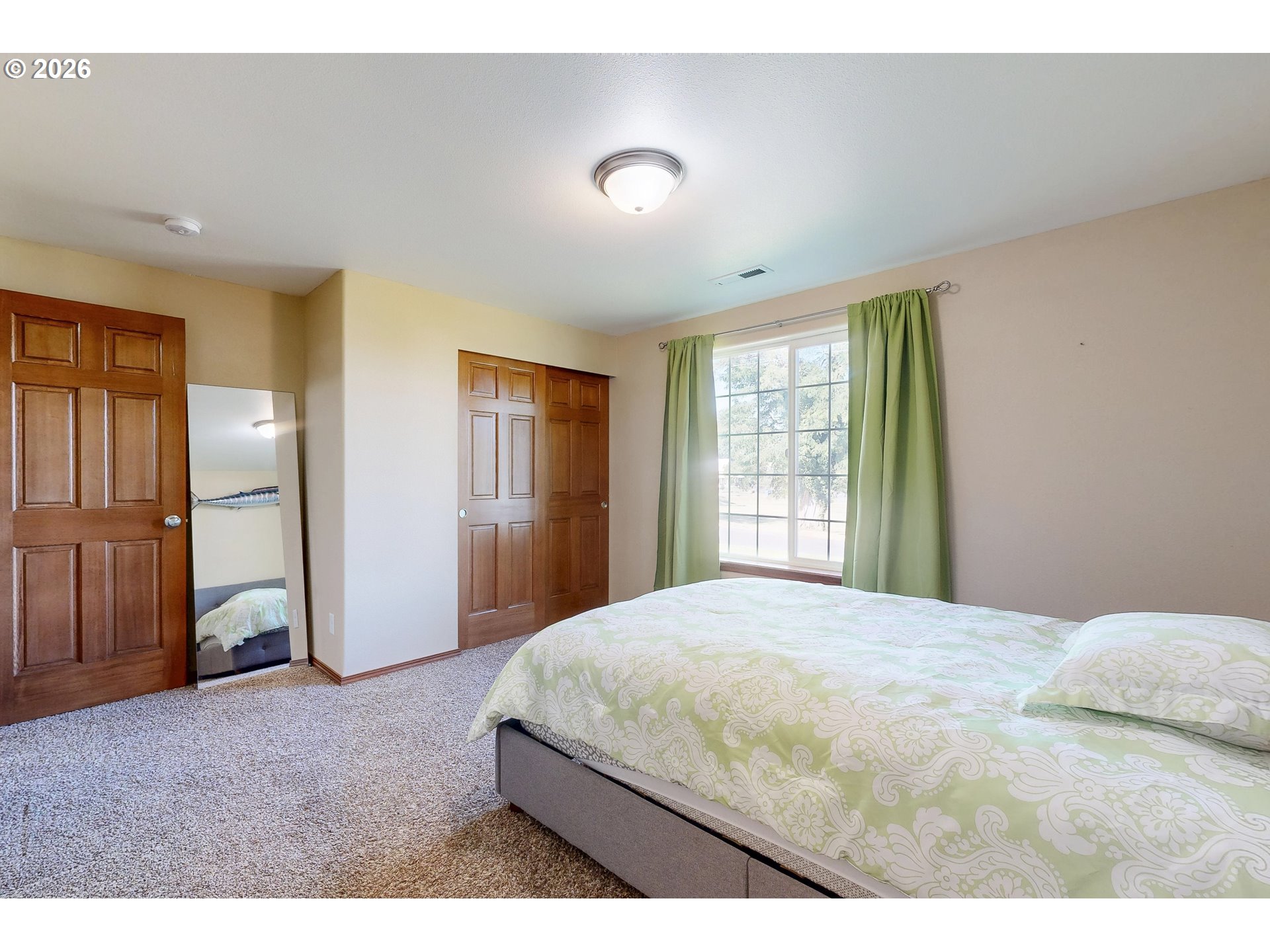 107 S Hill St Property Photo 32