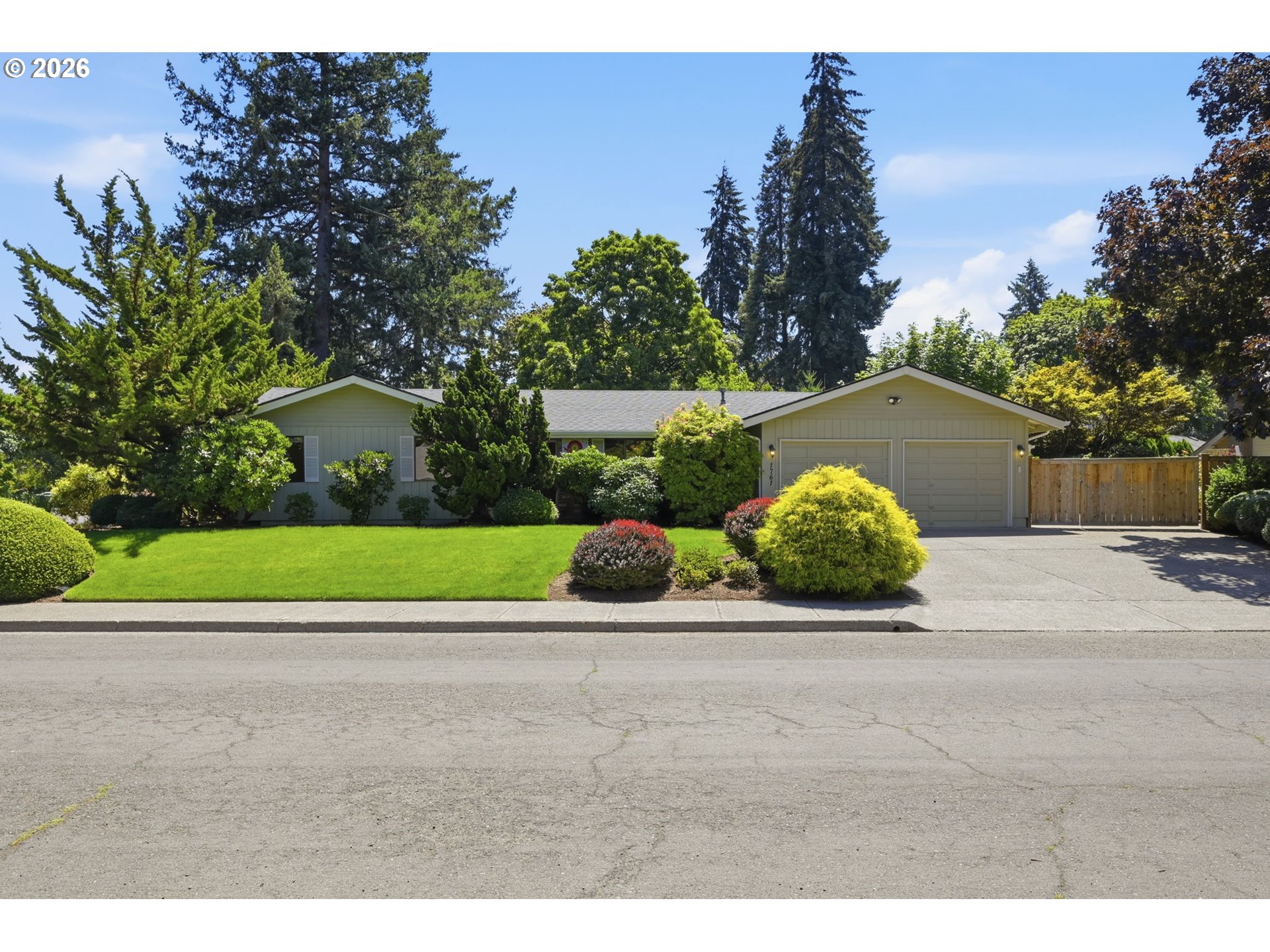1761 Russet Dr Property Photo 1