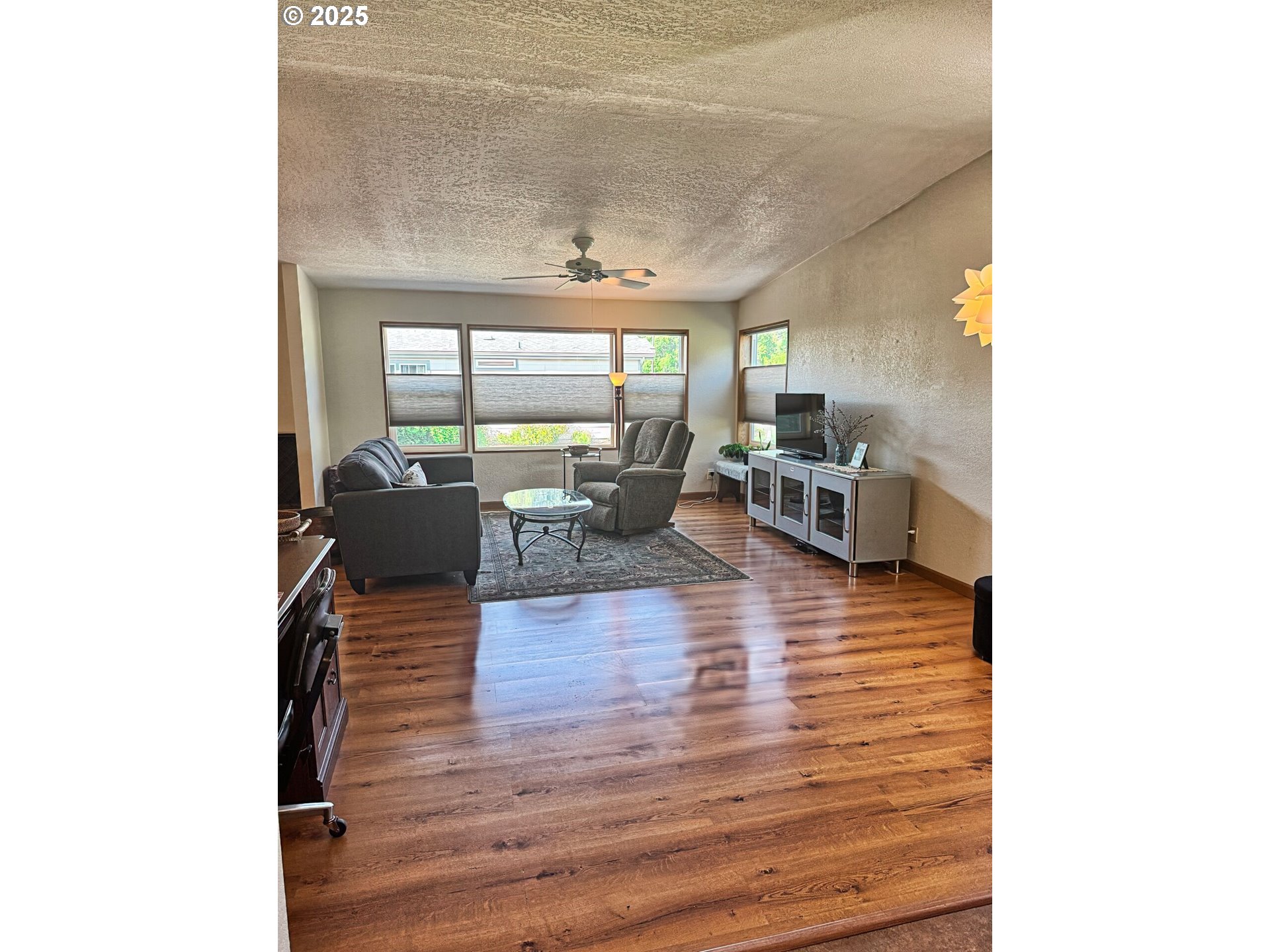 34749 Devonshire Dr Property Photo 4