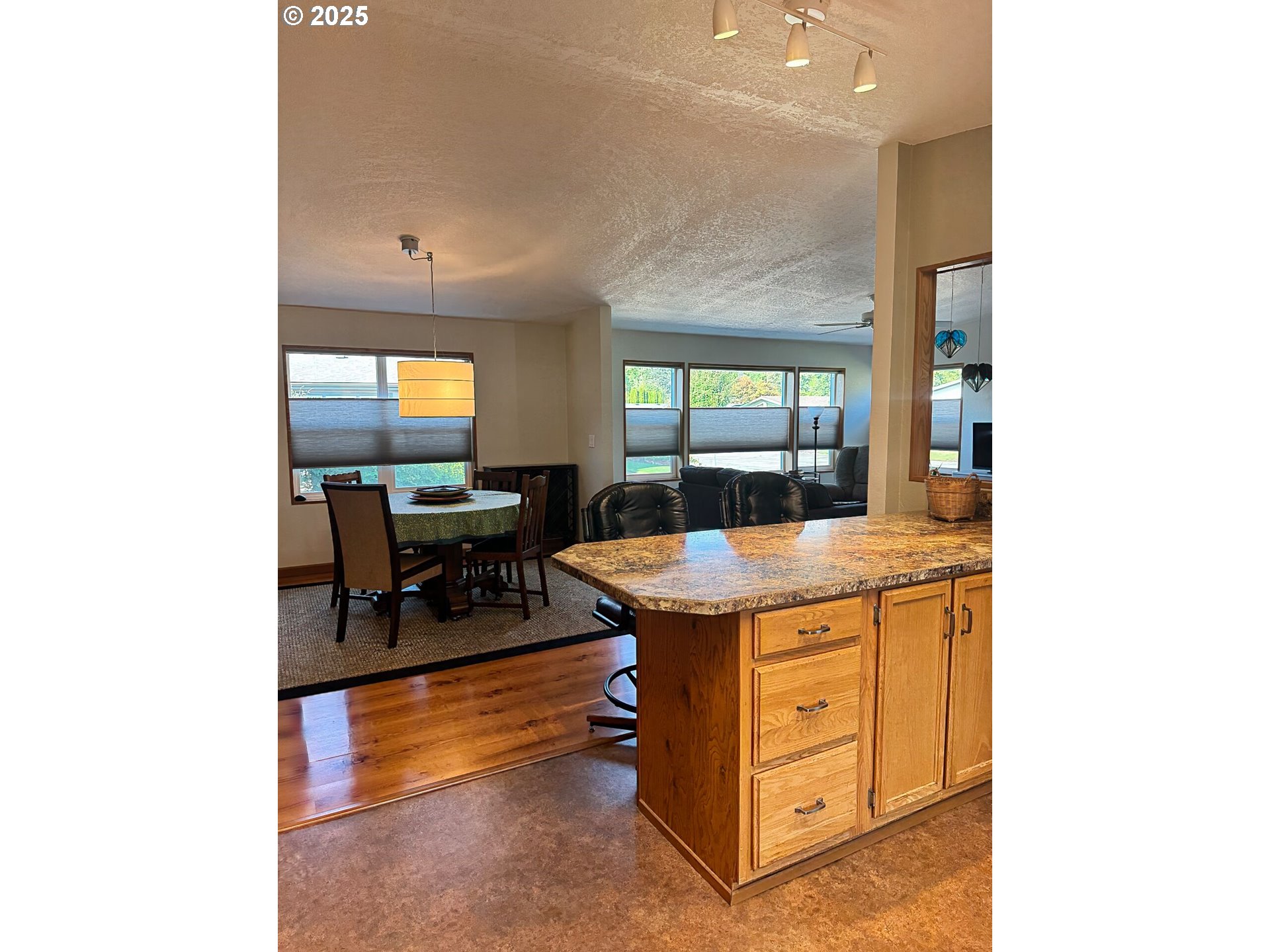 34749 Devonshire Dr Property Photo 9