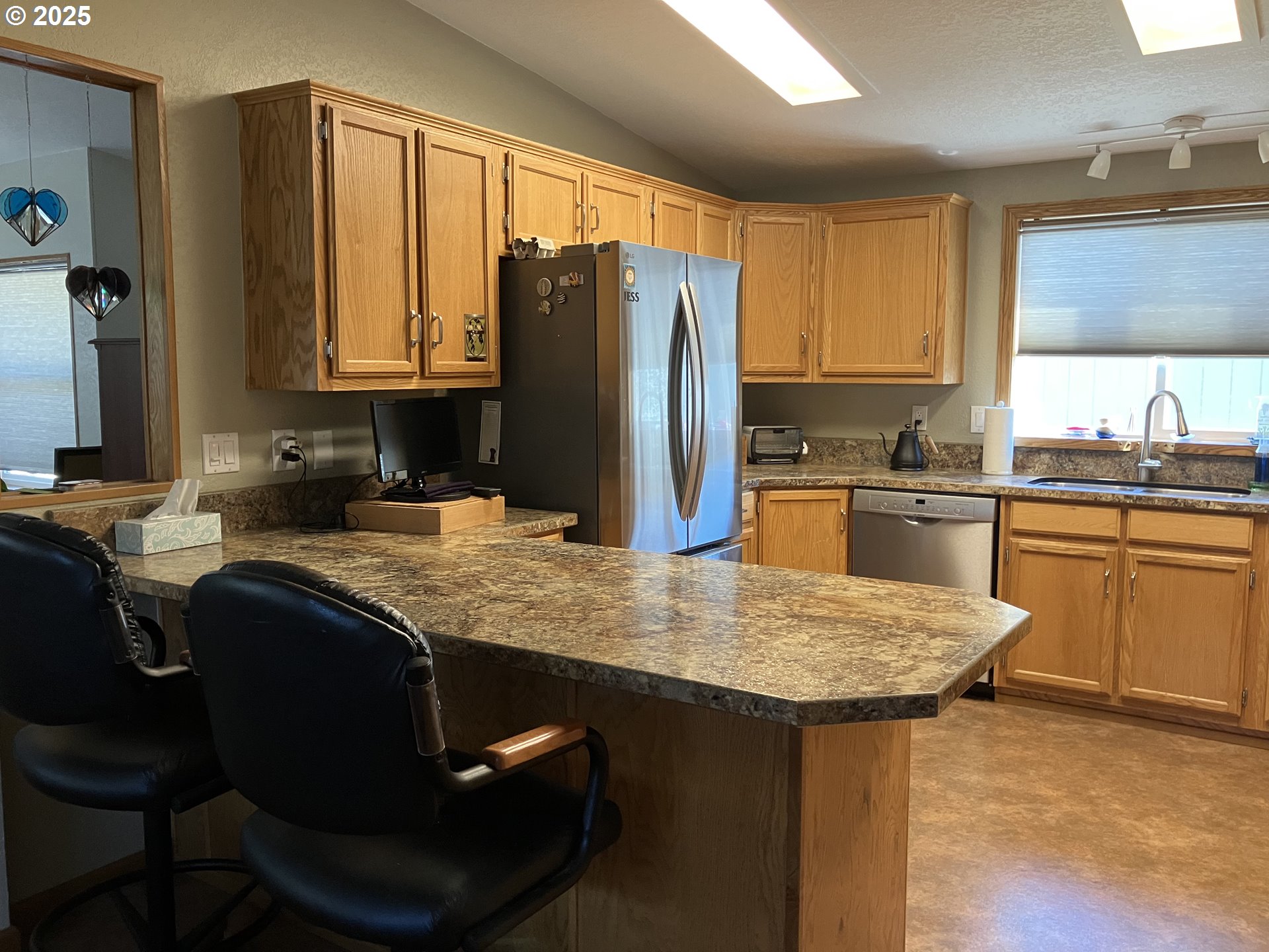 34749 Devonshire Dr Property Photo 11