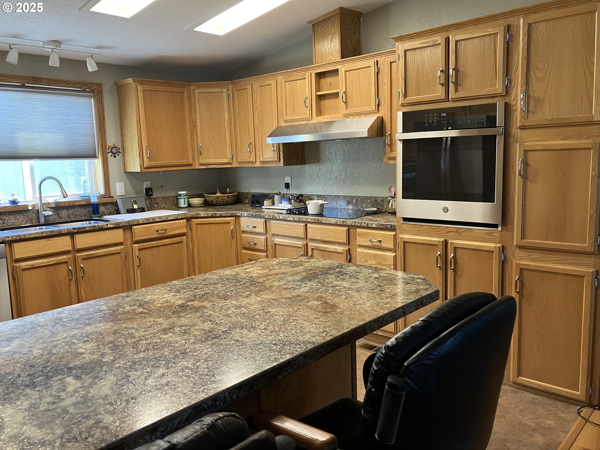 34749 Devonshire Dr Property Photo 12